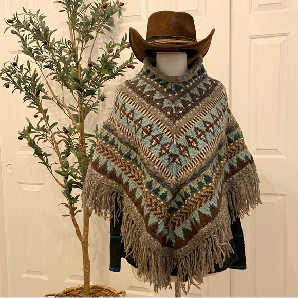 Hand Knit Warm Wool Poncho by Lost Horizons - Picture 3 of 9